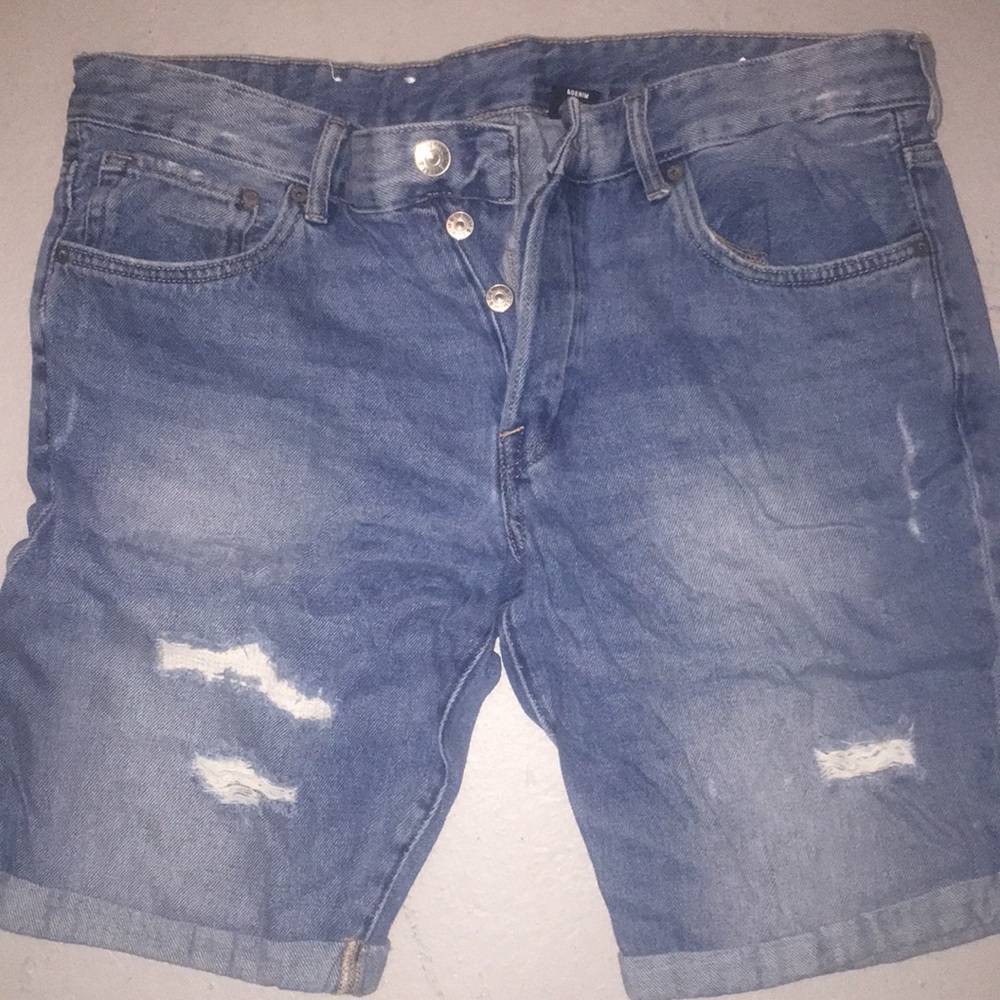 Blue short jean